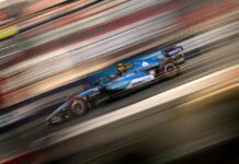 Сайнс и Перес потеряют позиции на старте из-за штрафов Carlos Sainz