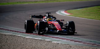 В Ferrari завершили первый день шинных тестов Lewis Hamilton