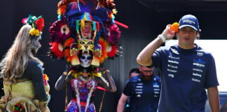 Сайнс вступился за напарника и ответил на критику Алонсо Carlos Sainz